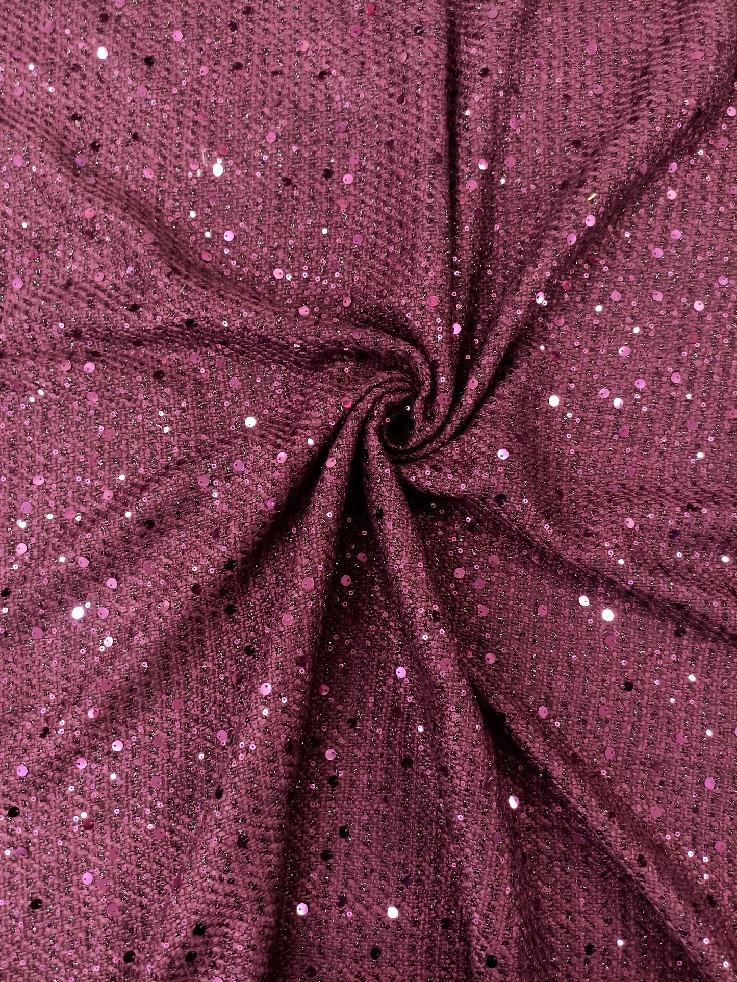 Tweed with matching sequence